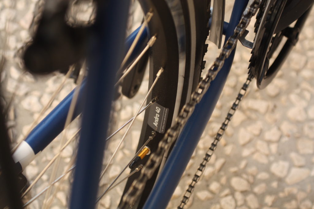 Roue arrière indestructible vélo de voyage acier
